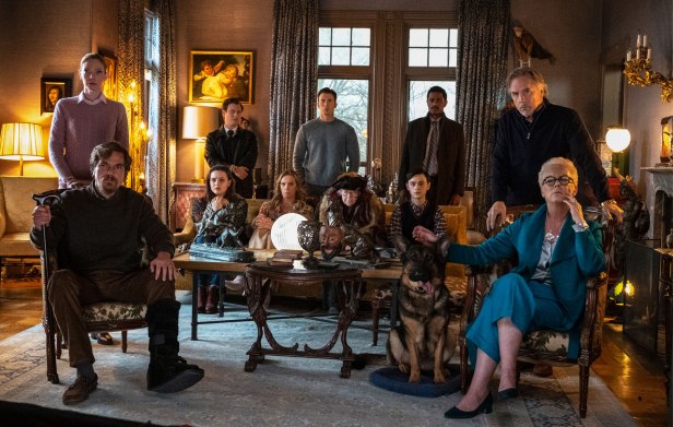 knives-out-screen-02